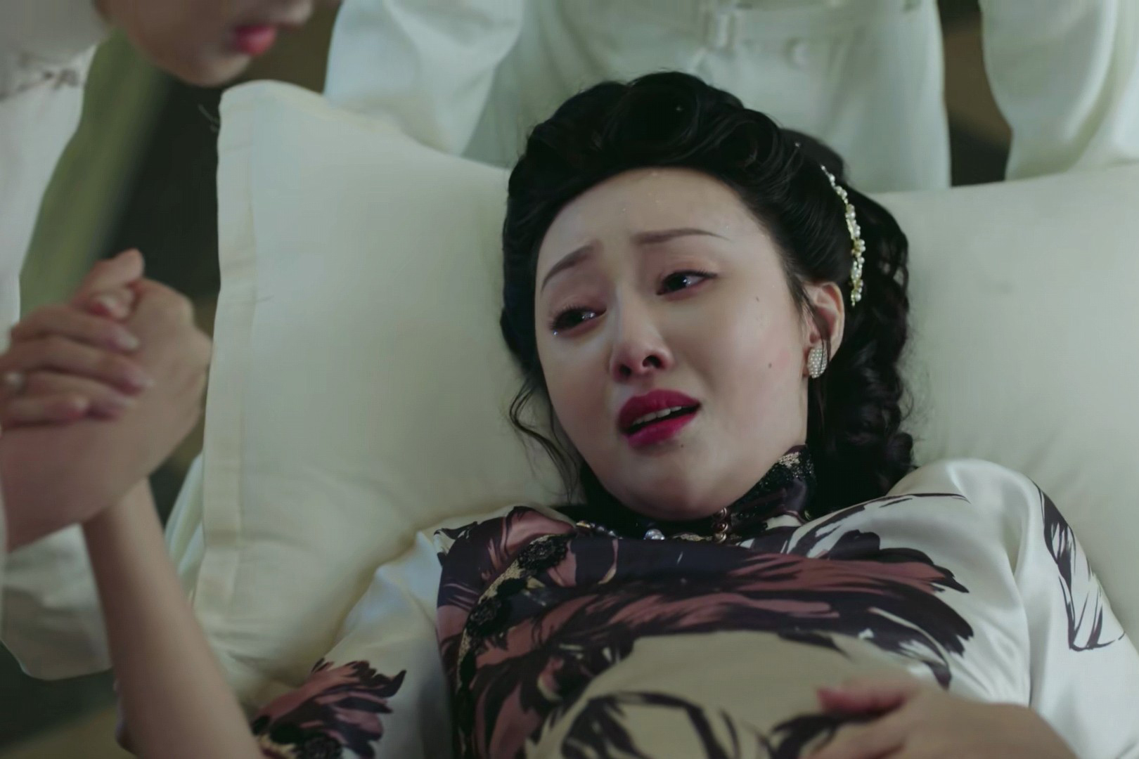 流光之城容家是被谁灭门的,流光之城容定坤有几位姨太太