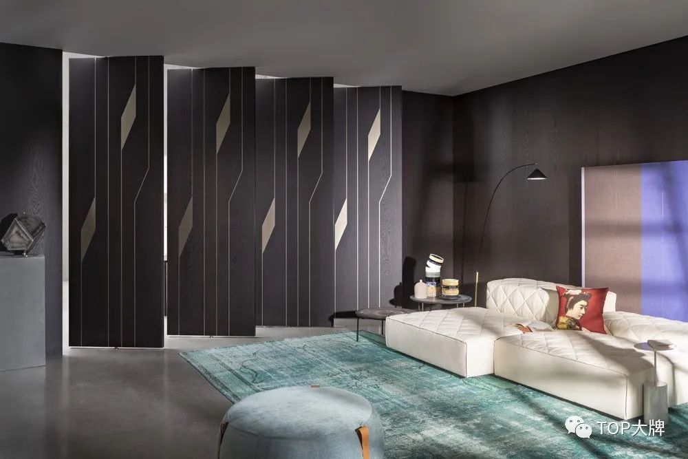 意大利轻奢顶级卧室门,意式轻奢风格隐形门