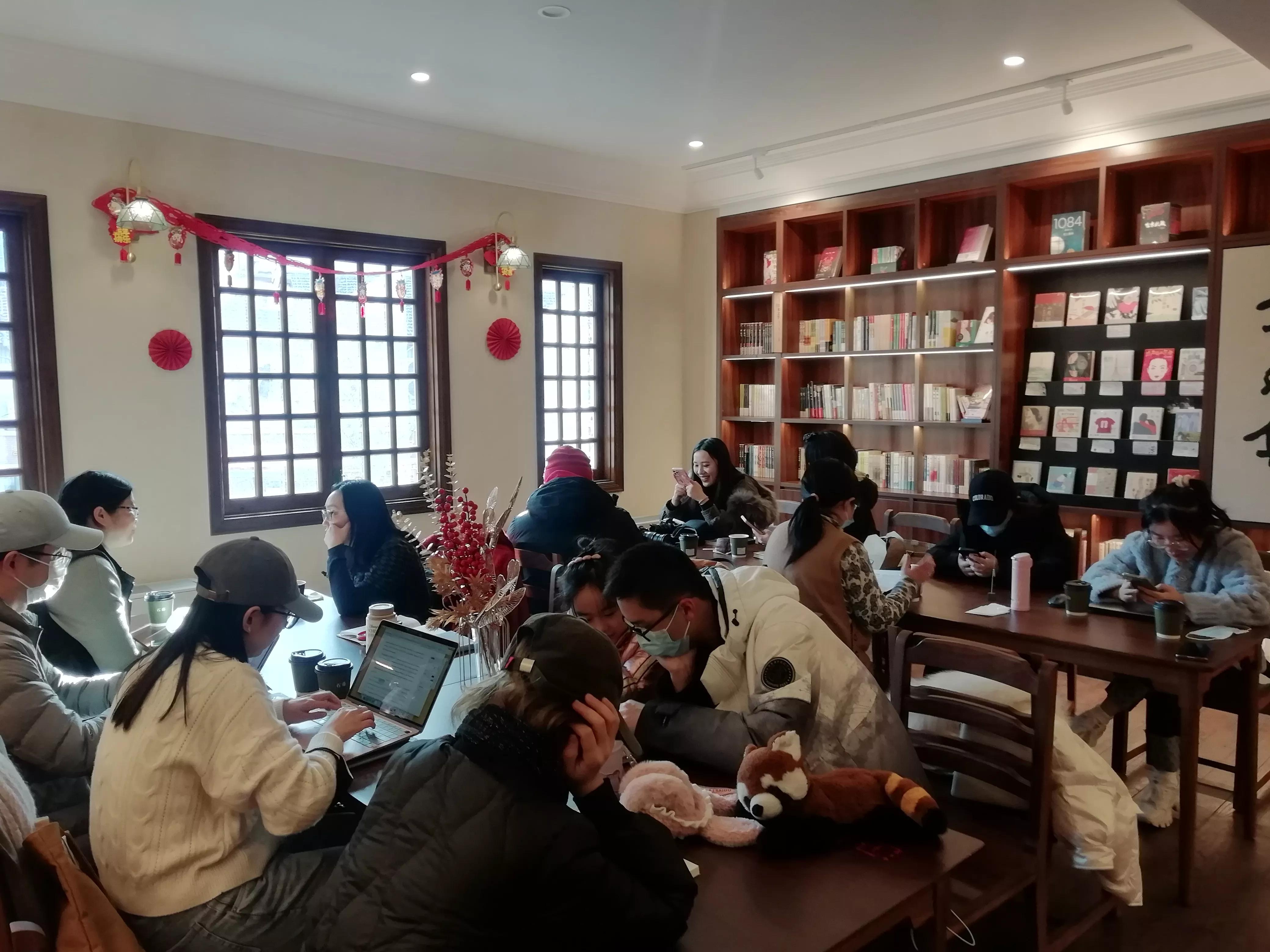 18岁那年为买《青春之歌》排队2次，人生之路由此飞跃