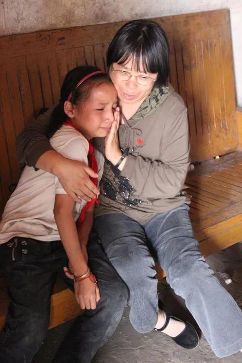 教育界的“天使”张桂梅，真实被曝光，这些年都经受了什么