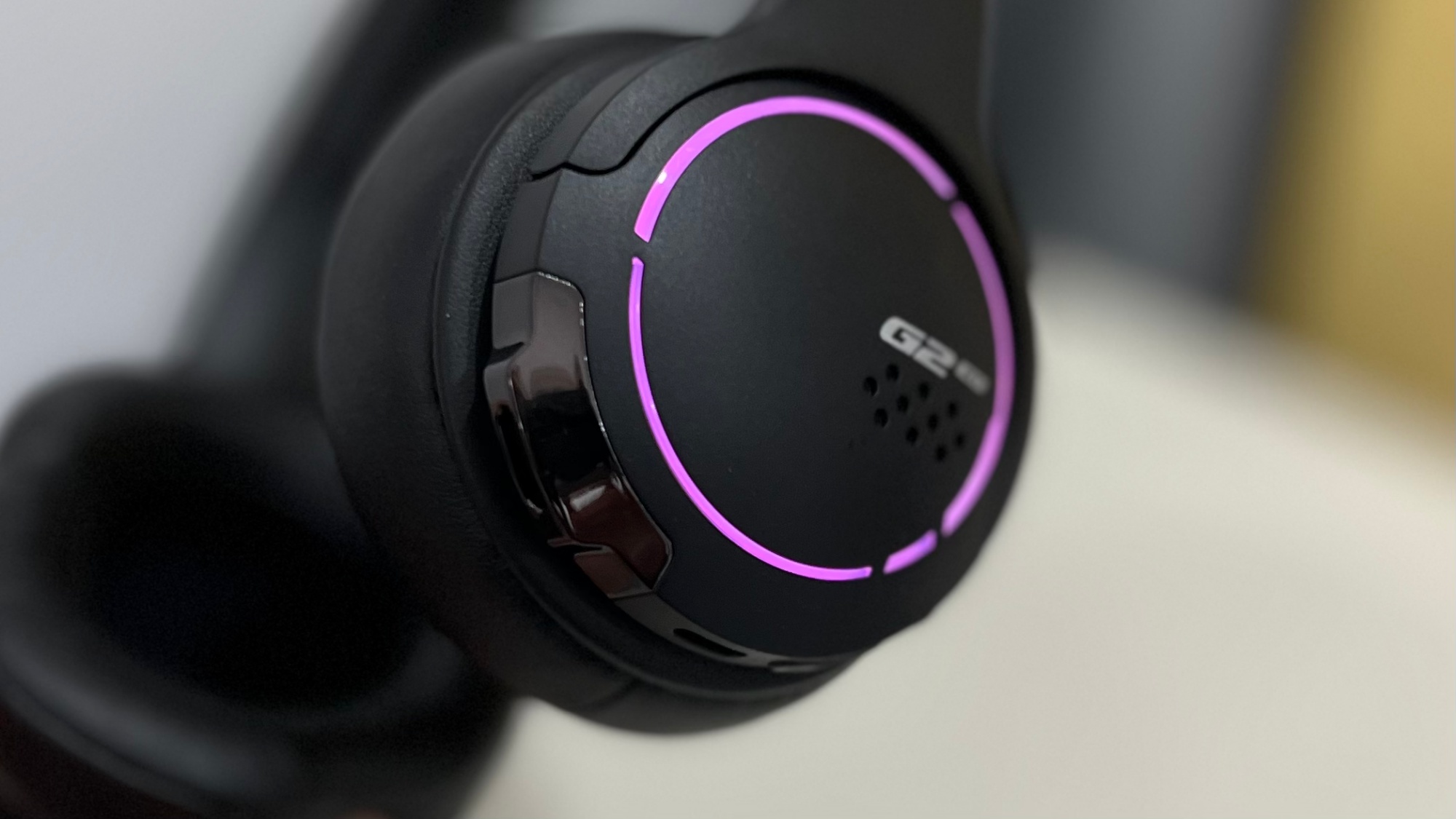 漫步者g2专业版夹头,漫步者g2会夹头吗