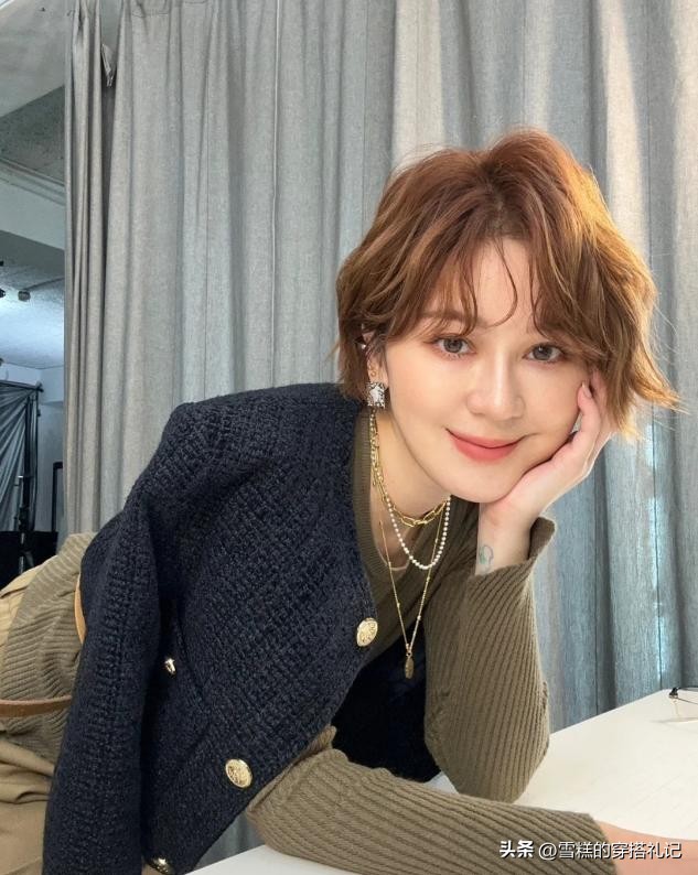 中短发显老还是显年轻,短发显老如何弄比较年轻