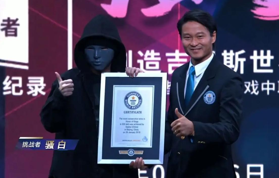 骚白回归快手直播的原因,骚白离开快手的这几年去干什么了