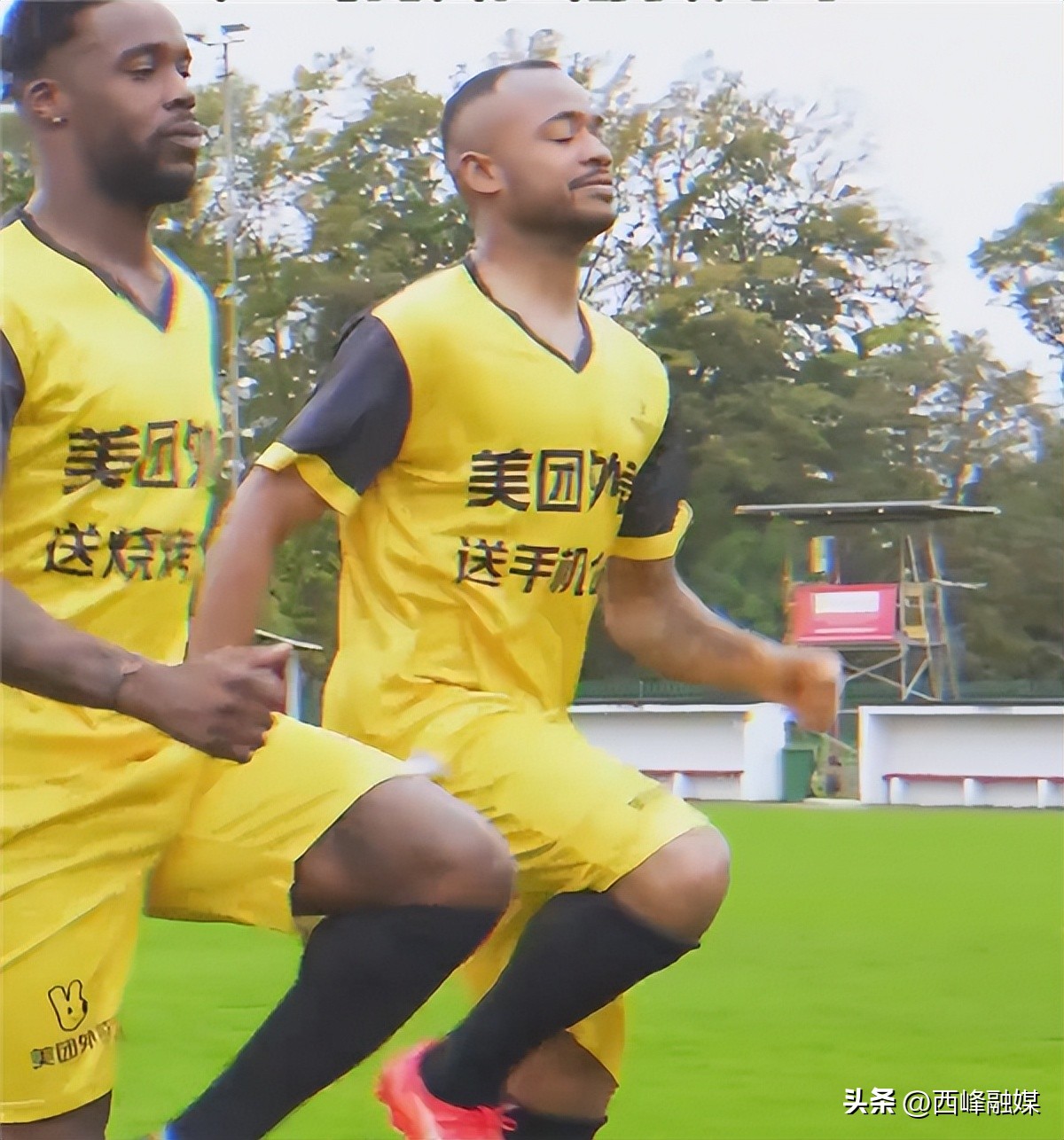 加纳球衣撞衫外卖小哥狗狗,加纳世界杯球衣