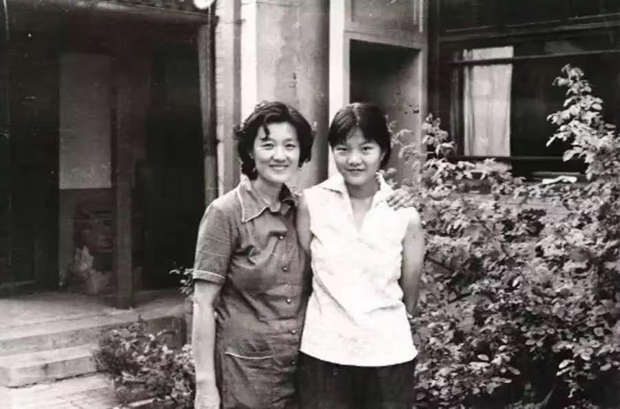 洪晃谈两种男人,名门痞女洪晃的人生