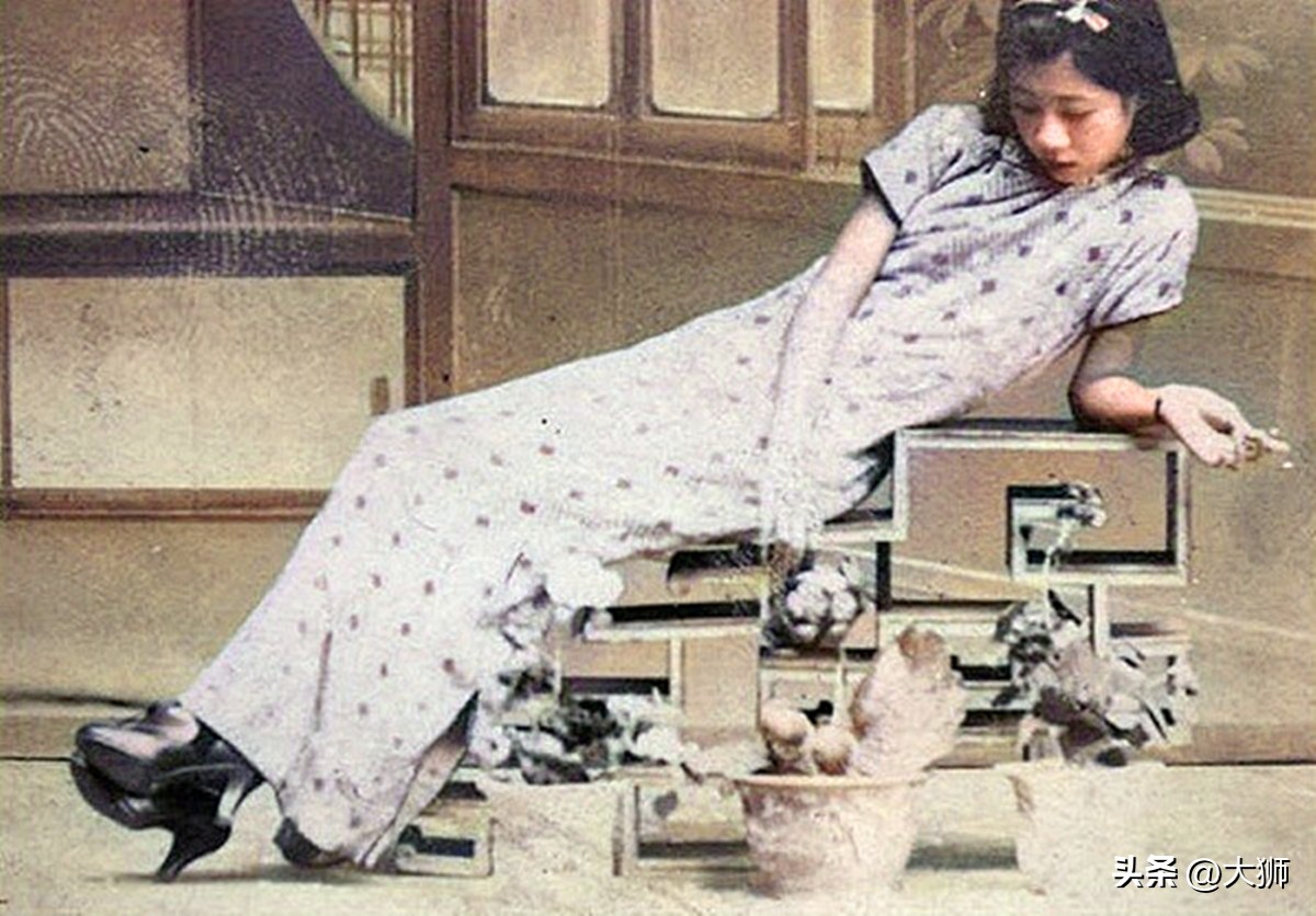 民国时候一富少，不惜重金买一块木头当老婆，缘何有此癖好？