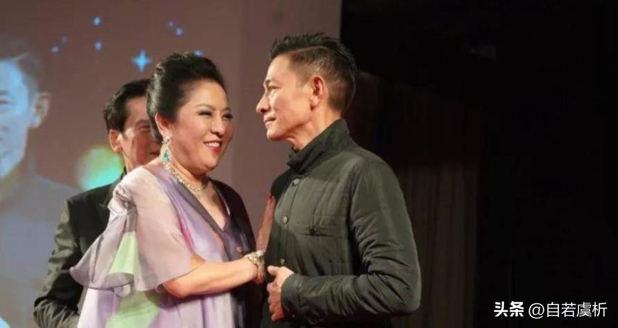 刘德华长盛不衰四十年的真相,刘德华为何年纪大了还拼命赚钱