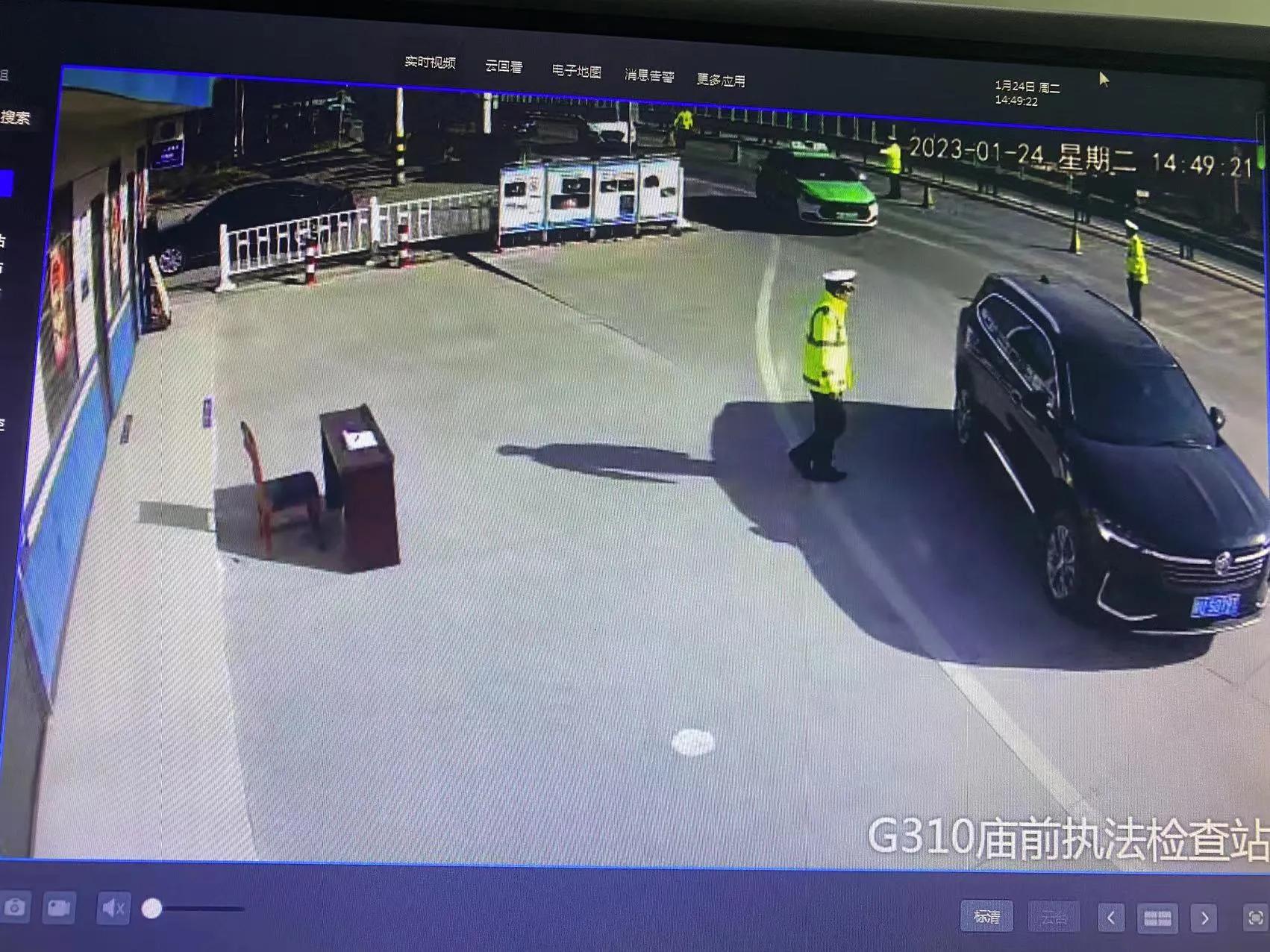 公安春节不打烊民警在岗保平安,县交警圆满完成春节安保任务