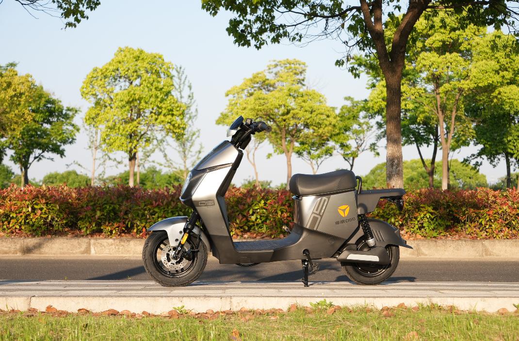 雅迪电动2手车,雅迪ds5是线上款还是线下款