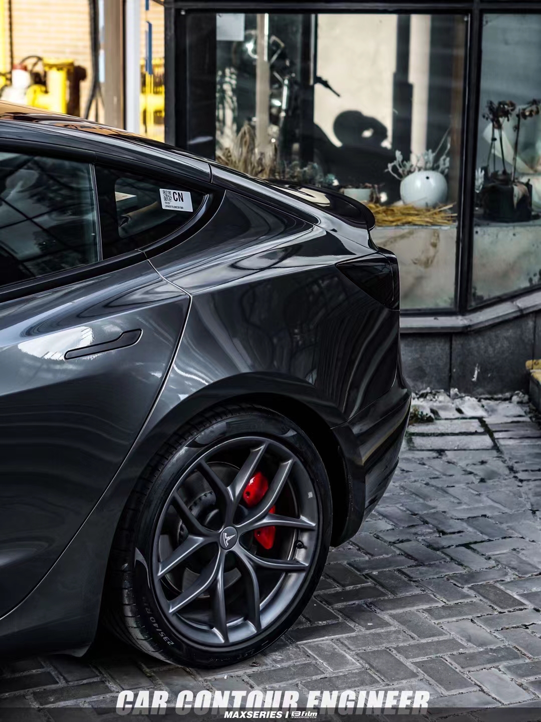 特斯拉改色膜modely液态龙血红,特斯拉改色膜modely梦幻紫金灰