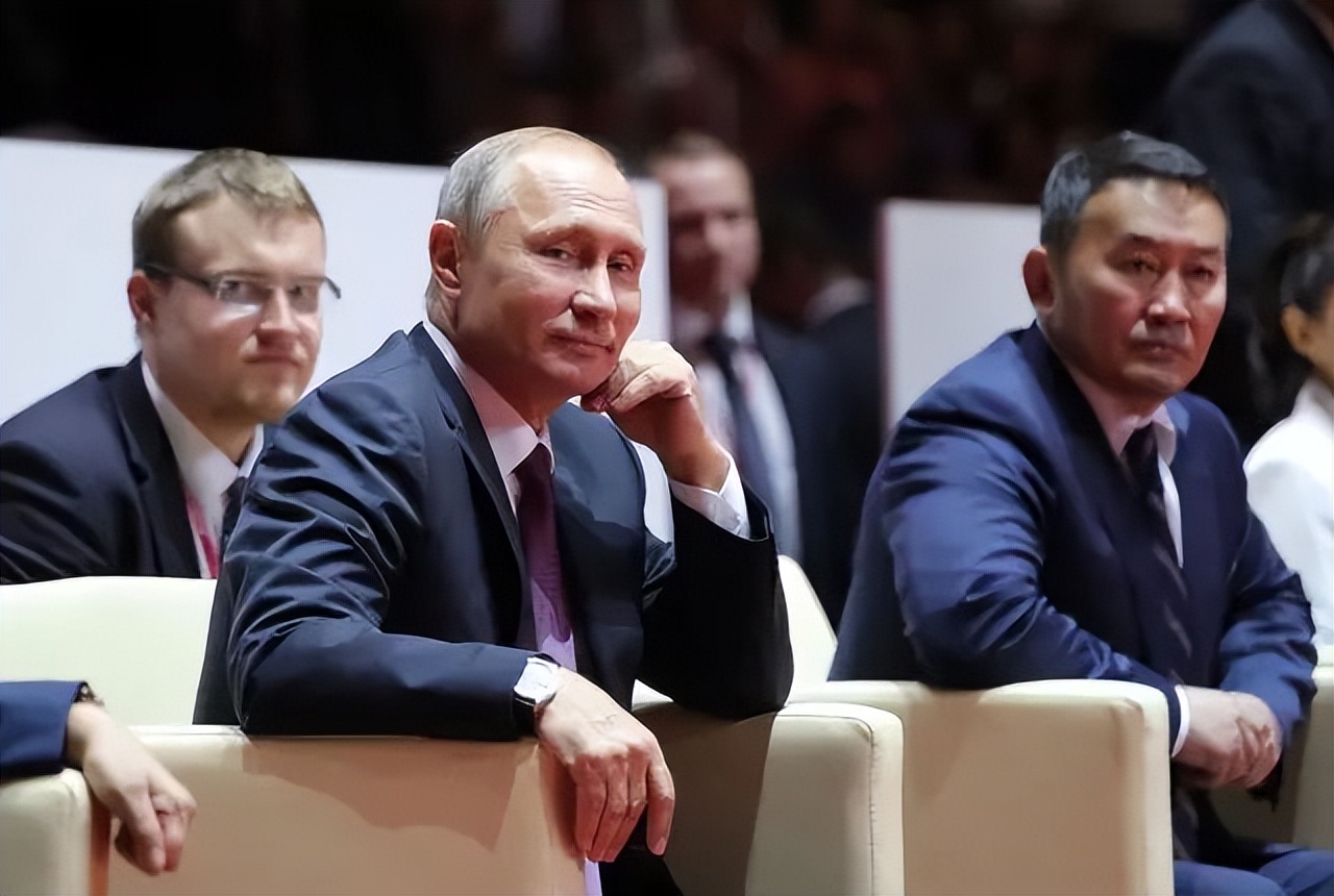 普京送安倍武士刀,普京给安倍送什么