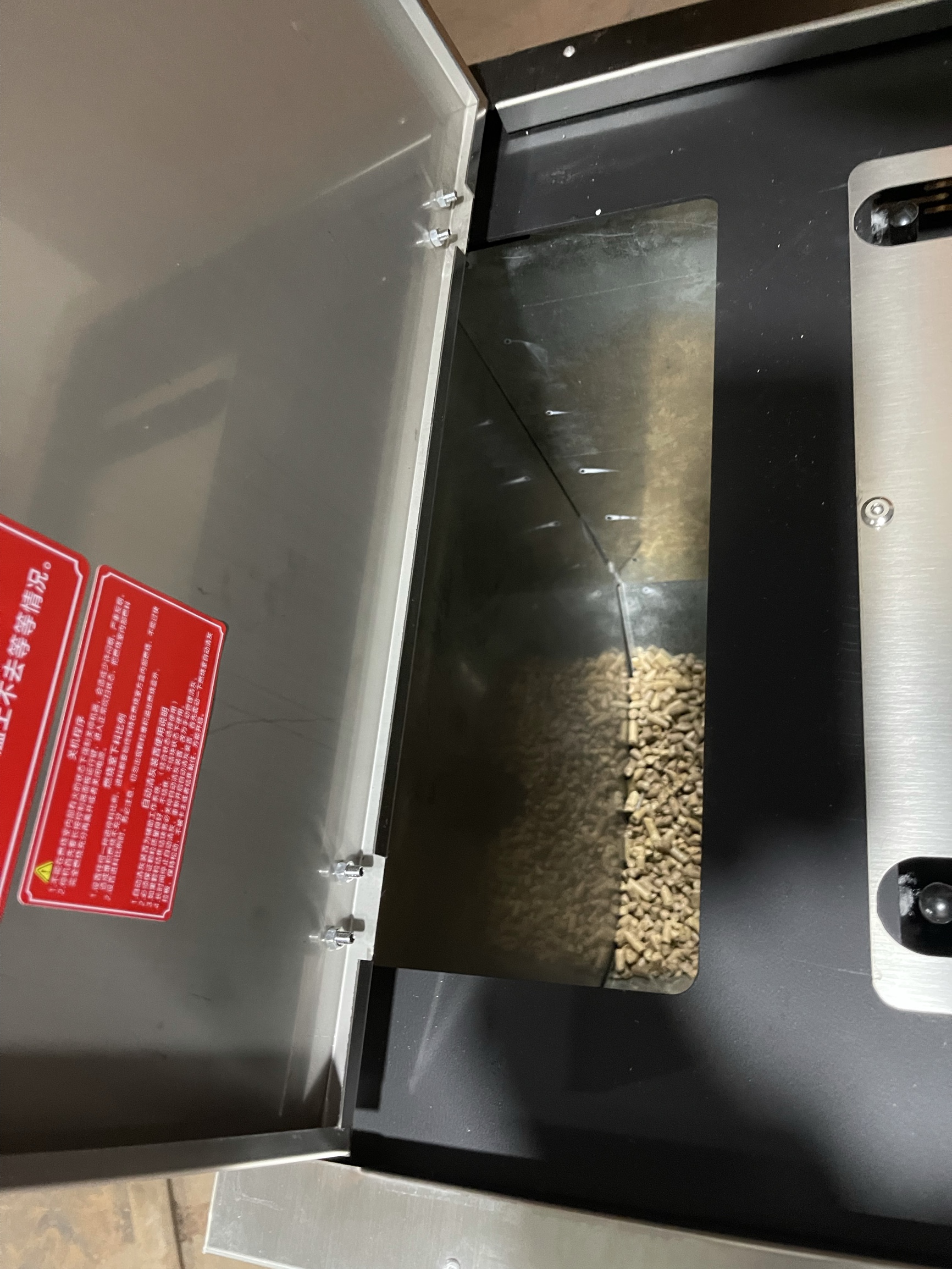 颗粒炉暖气不热的处理方法,交了暖气费还不给供暖费