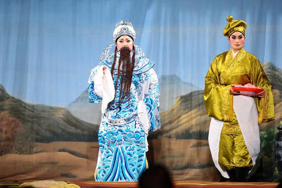 又是猝死！72岁歌仔戏大师驾鹤西去，洗肾10年离世当天不慎跌倒