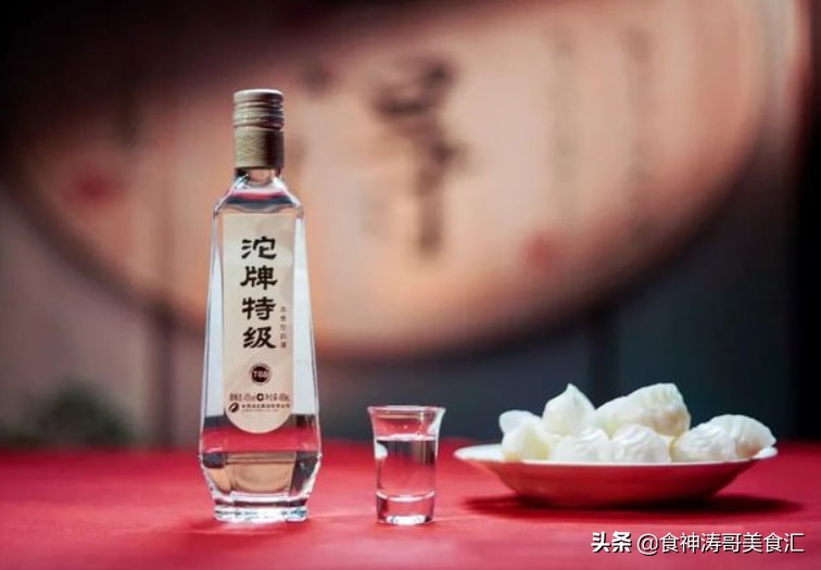 泸州老窖二曲2012年光瓶52度酒,2014年100ml52度五粮液光瓶酒