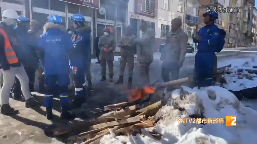 蓝天救援队英雄回家,蓝天救援队回家队长哭了视频