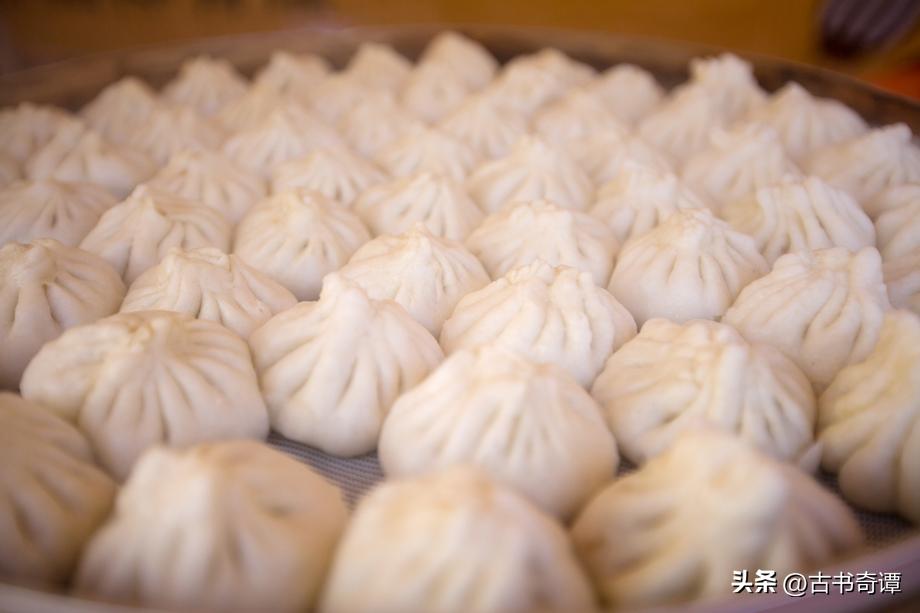 164岁的“狗不理”包子，如今为何卖不动了？食客：你去看看价格