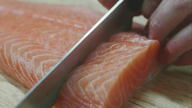 三文鱼水光真假分辨,哪种才是真正的三文鱼