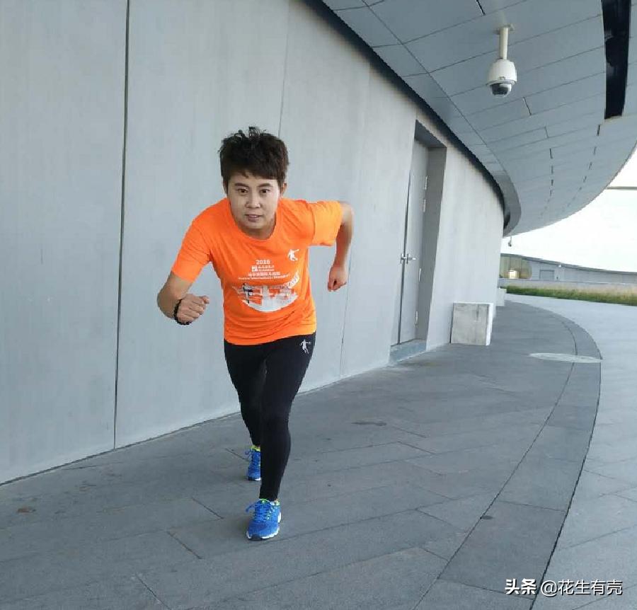 王濛周洋夺冠的高光时刻,王濛周洋冻手冻脚变年轻