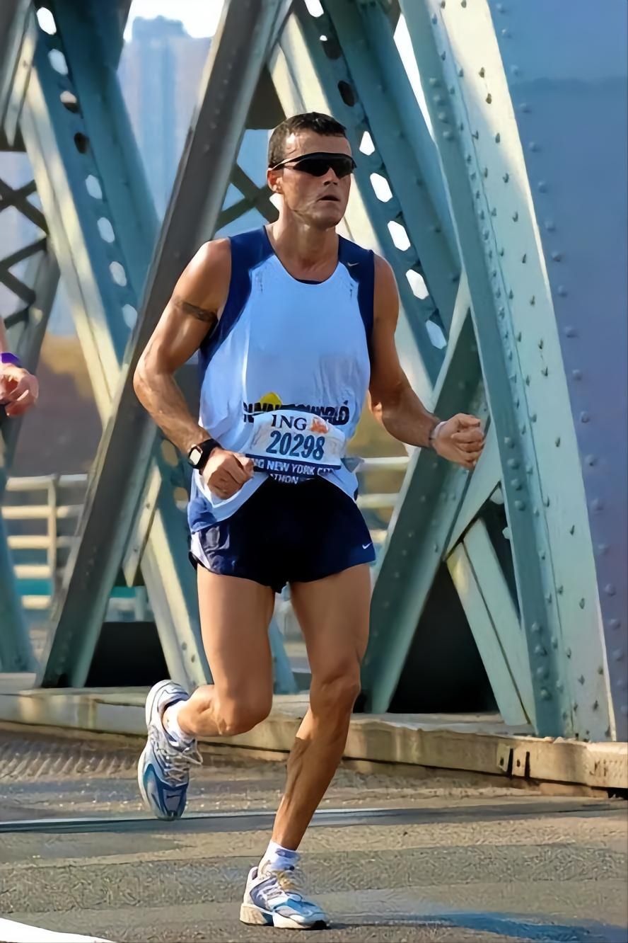 卡卡也成背景板，马拉松赛事为什么这么“热”