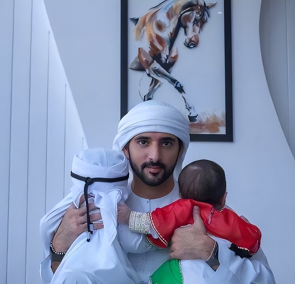 迪拜王子哈曼丹与妻子真实生活,迪拜最帅王子哈曼丹