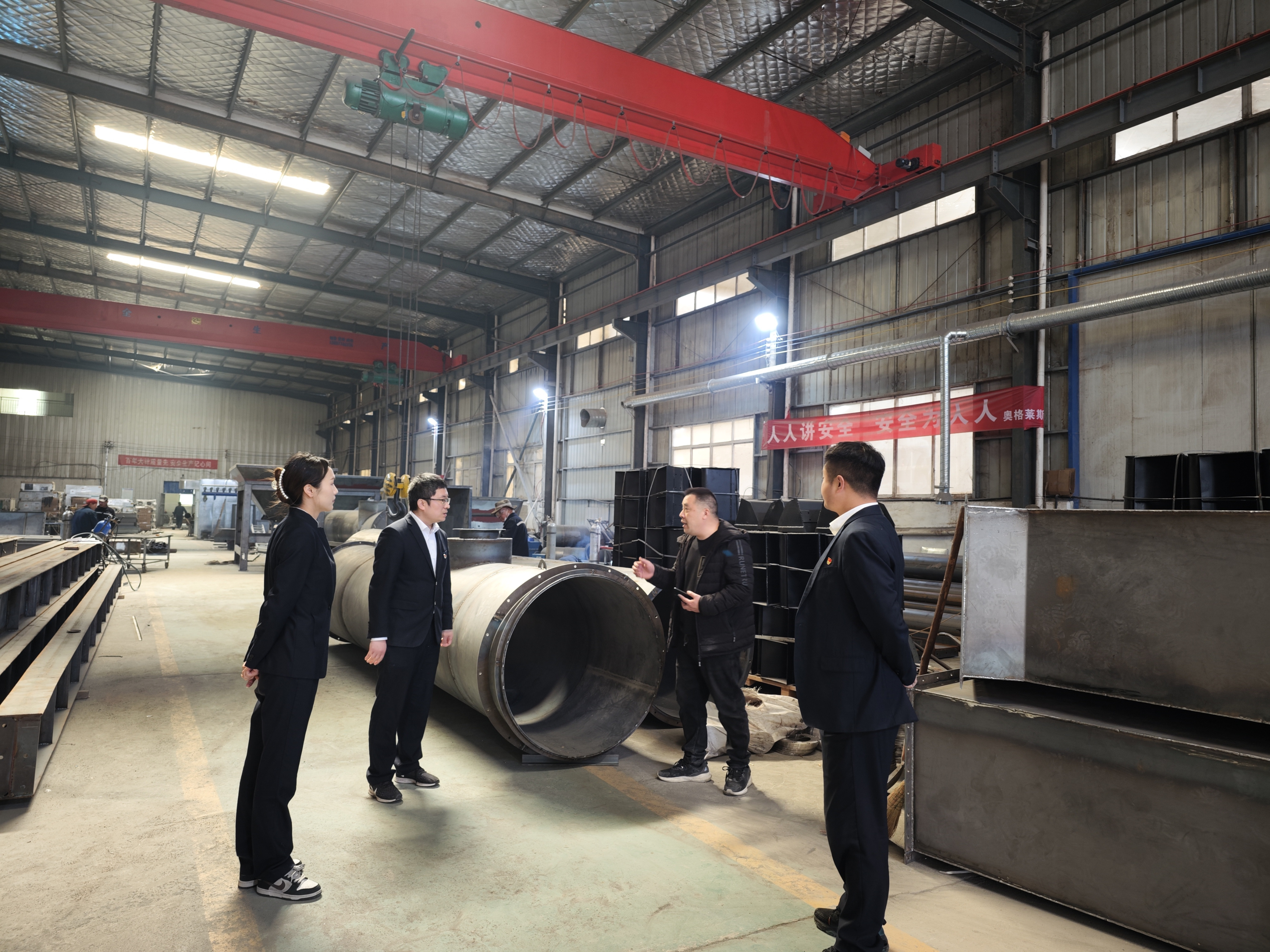 热烈庆祝镇平农商银行*款贷**突破100亿元“玉乡e贷”突破5亿元