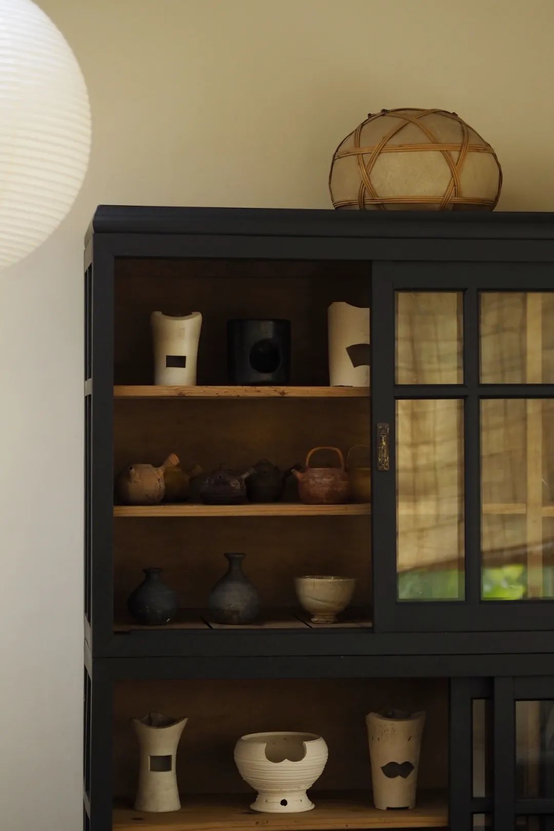 放弃高薪工作，在400m²的“小窝”里，造一所古道具商店