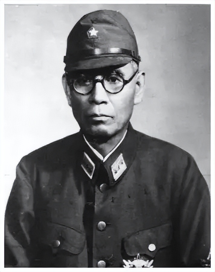 日本军服有五角星吗,为什么各国军队都喜欢用五角星