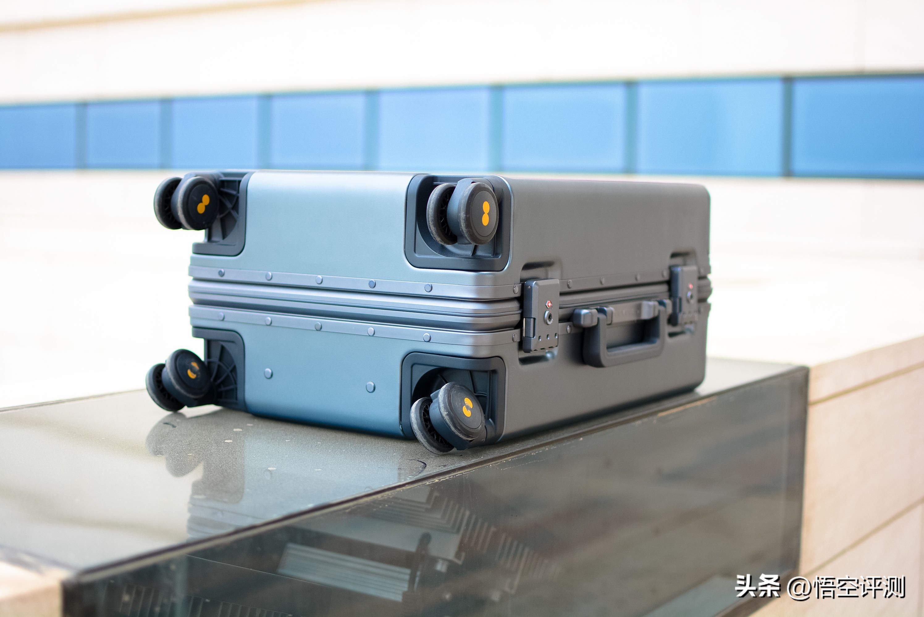 简约有范儿地平线8号行李箱,旅行好搭档地平线8号行李箱测评