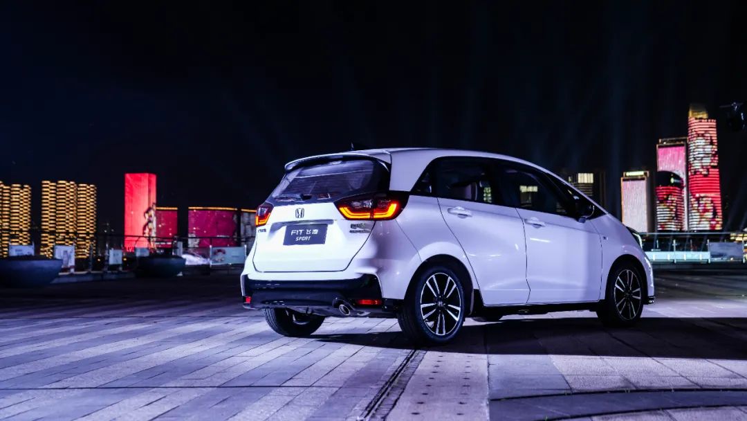 试驾全新款飞度,新飞度汽车评测