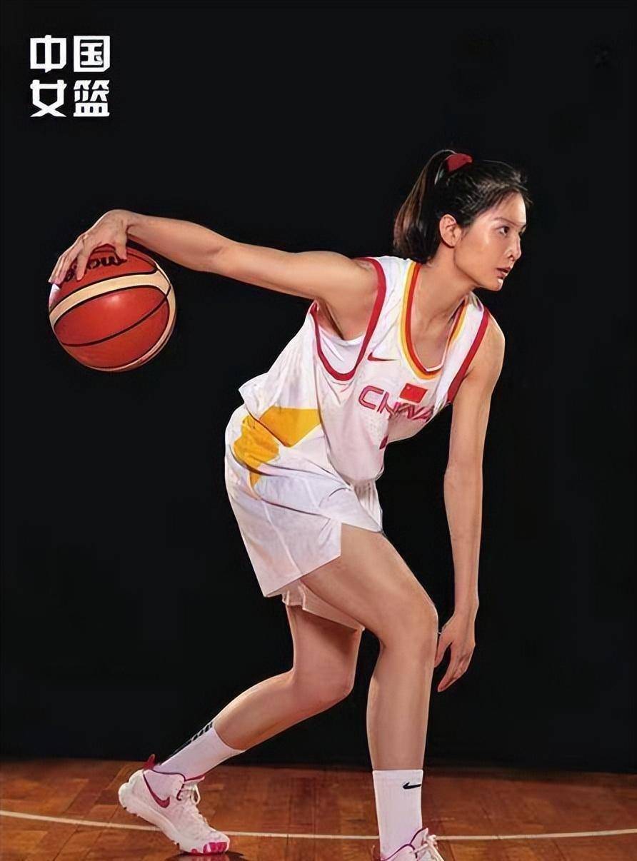 女篮颜值天花板李梦,女篮王思雨成长之路