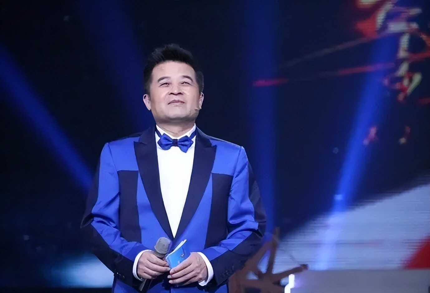 64岁毕福剑近况曝光！曾祸从口出被央视开除，如今竟成了如此模样