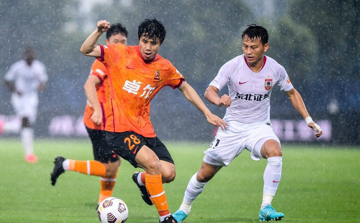 足球历史前20人排行榜,武汉足球历史十大球员