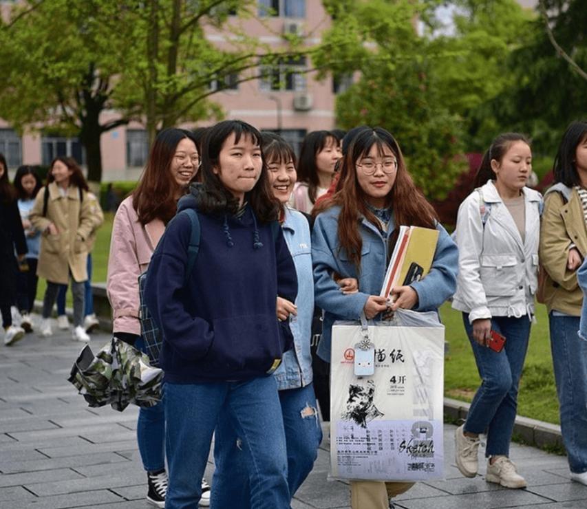 厦门教师招聘没满,厦门教师编内工资真有那么高吗