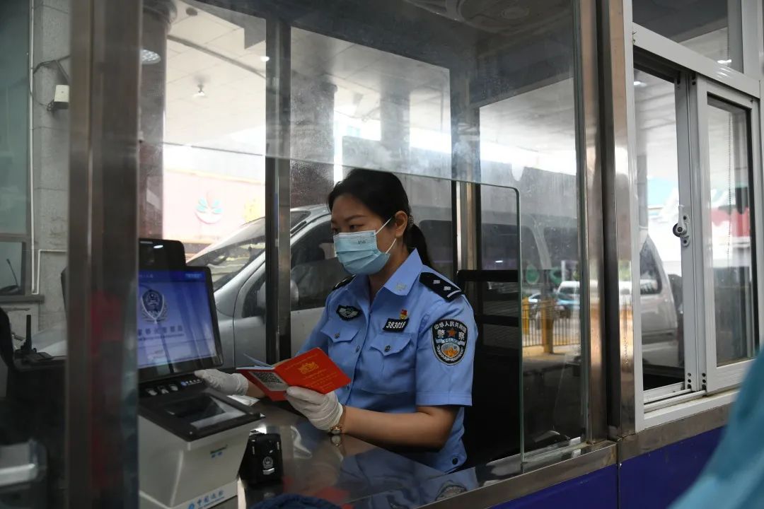 瑞丽边检国门,瑞丽口岸人员出入境通关流程指引