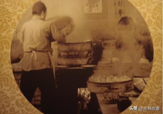 164岁的“狗不理”包子，如今为何卖不动了？食客：你去看看价格