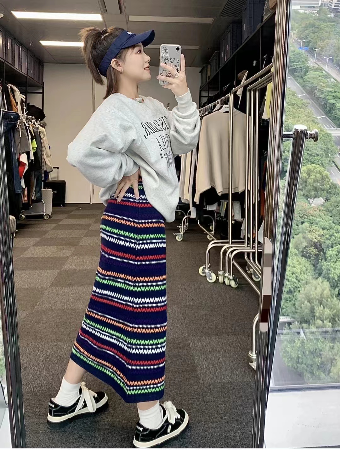 卫衣搭配什么外套裤子更好看呢,卫衣搭配什么衣服好看又实用