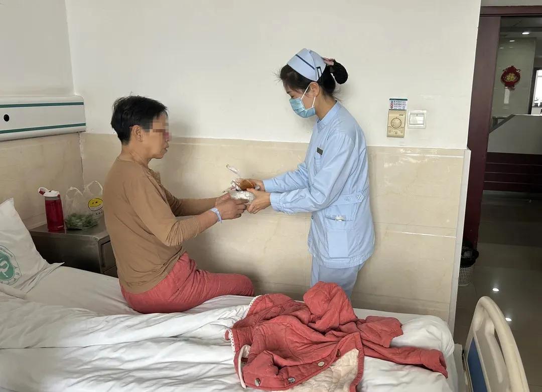 不忘初心尊老敬老迎重阳,重阳节敬老爱老从小做起