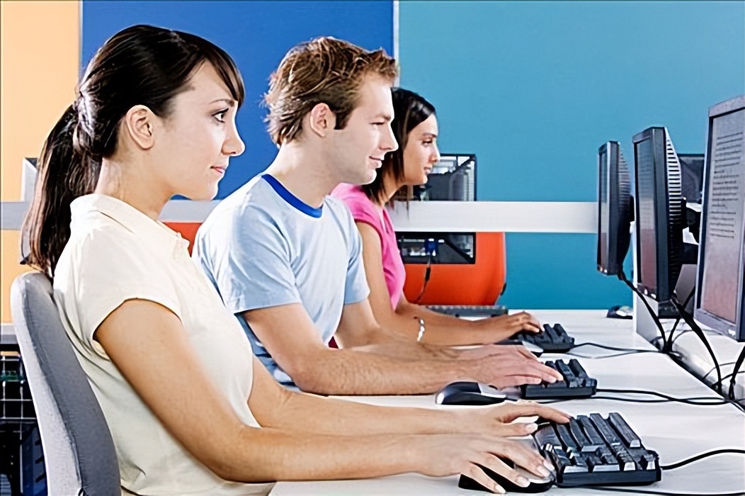 大学生买什么电脑比较合适,大学生买电脑一般价位