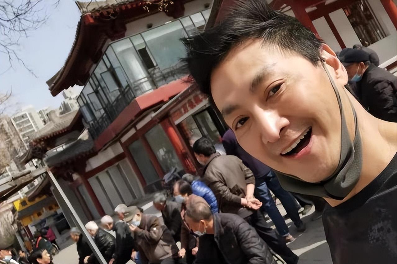 何家劲不拍戏的原因,何家劲工厂食堂伙食