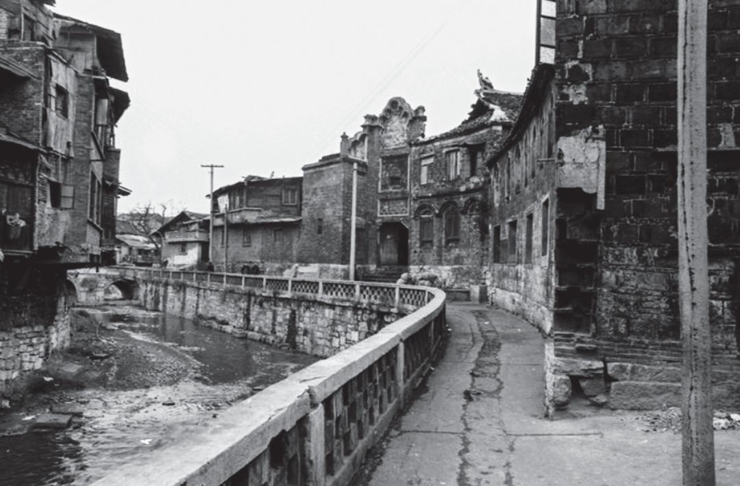 看完这本标价128888元的《贵阳市指南》，能到1942年做个城市达人