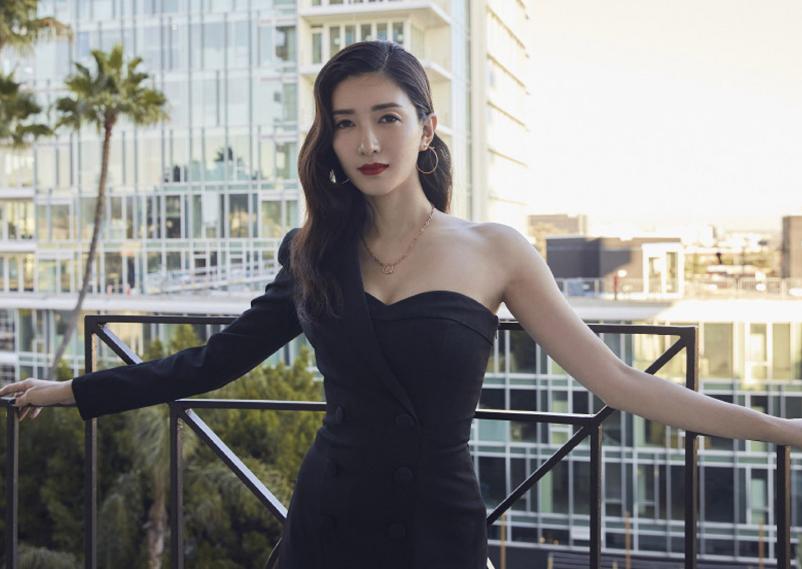 周末2天6个瓜！一线女星傍大佬，TVB视后陪睡，李双江带儿子移民