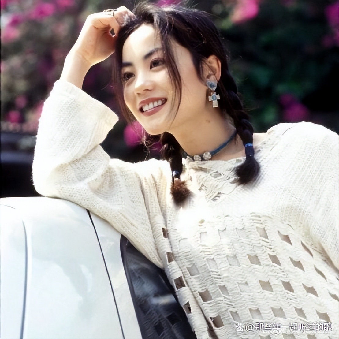 王菲和谢霆锋张柏芝的情史,李亚鹏与王菲现在的情史