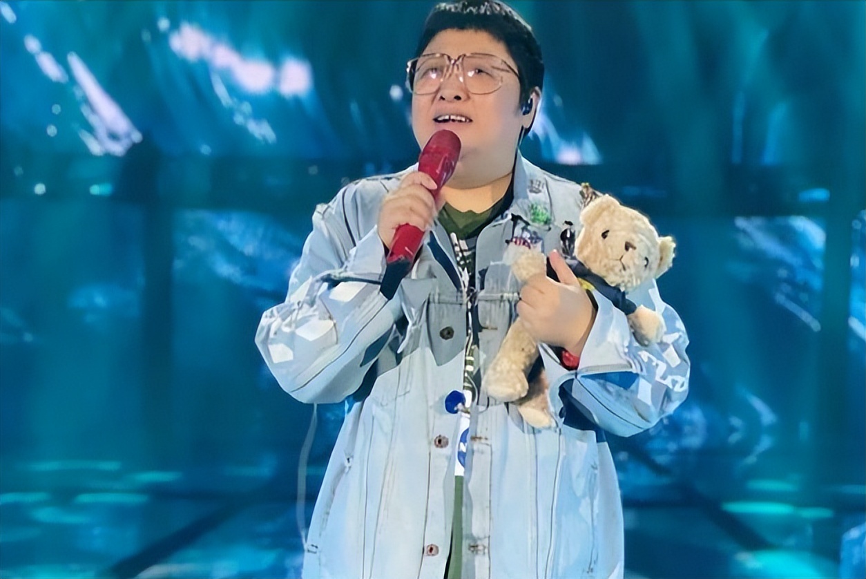 韩红被举报非法募捐的人是谁,韩红贪污3亿元