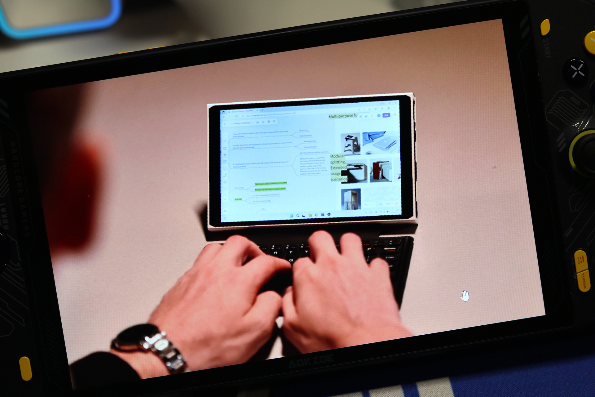 开启PC掌机新纪元，OneXPlayer二代，采用分离式手柄8.4英寸大屏