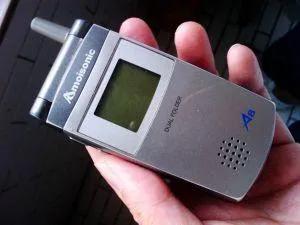 至今还在使用的老手机品牌,十年前最火的手机品牌有哪些