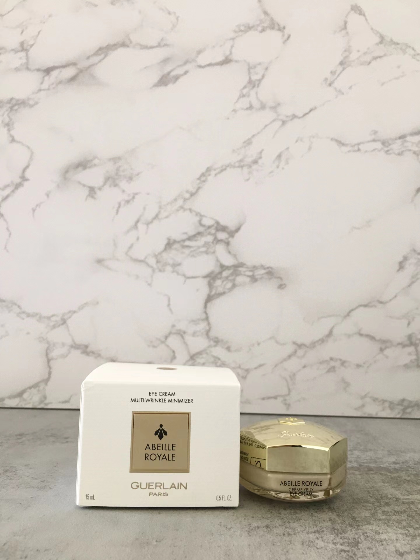 好的眼霜也需要有好的使用方法,眼睛紧致最好的眼霜