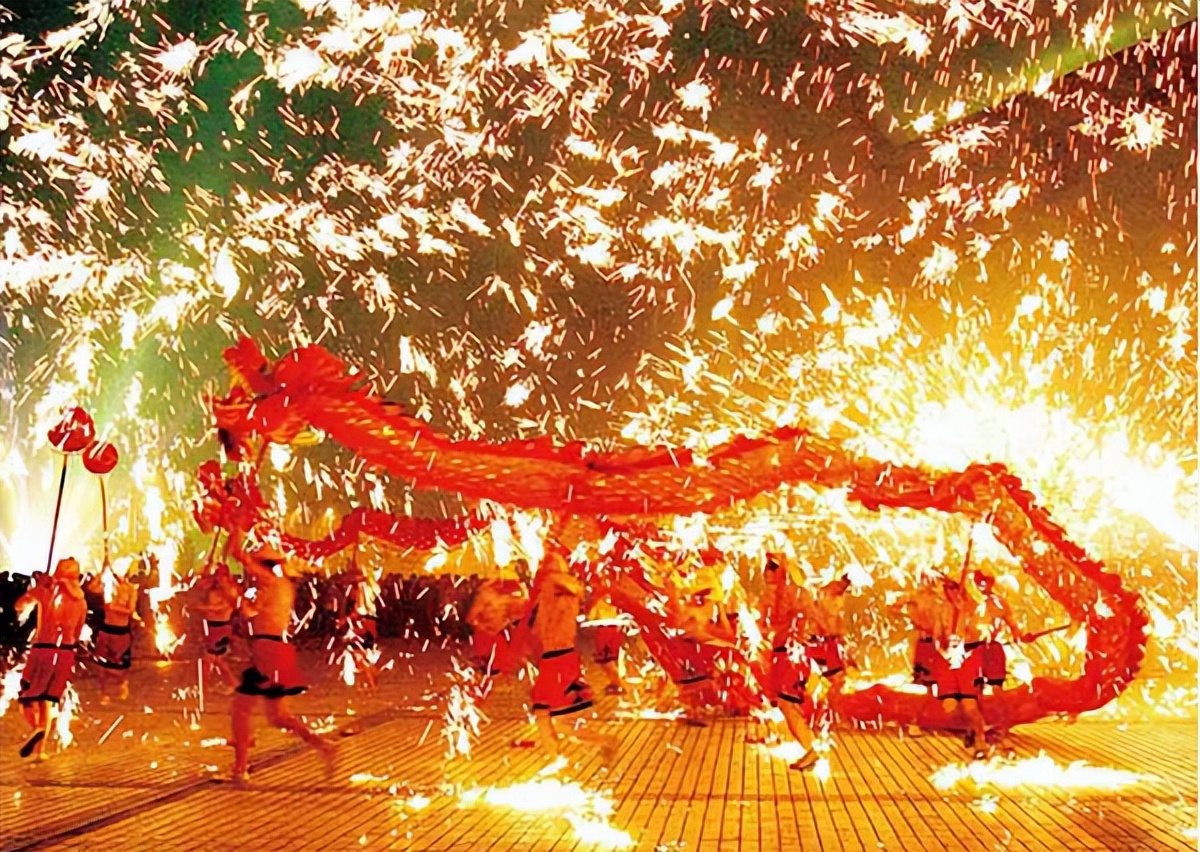 新年将至，一起回忆一下童年，探索你看过的那些花会！