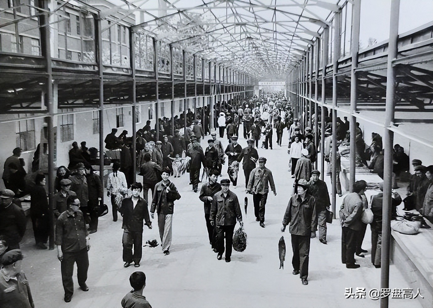 80年代沈阳老工厂大门照片,沈阳90年代铁西308大院老照片