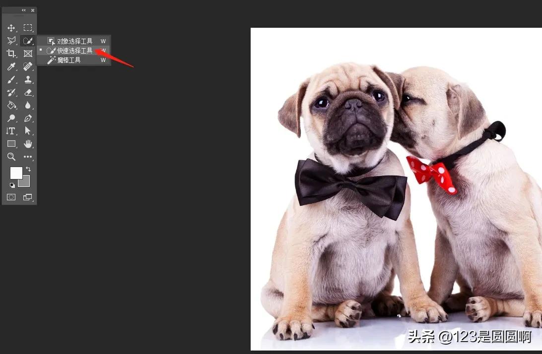 如何用ps将图片背景设为透明,怎么用ps把章背景做成透明的