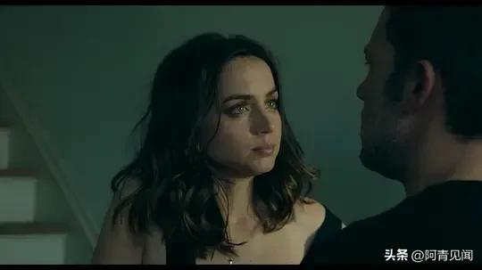 邦女郎安娜德阿玛斯怕虫子,007邦女郎安娜德阿玛斯